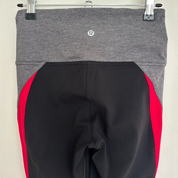 LULULEMON Legging w/Red/Grey Contour Detailing, Size 4, Like New Condition - Picture 7 of 11